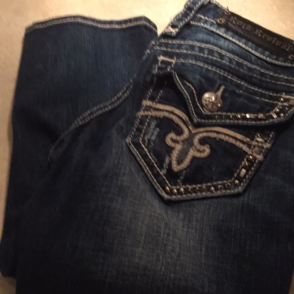 Rock revival capris - Picture 1 of 3